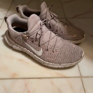 Really nice nike free shoes